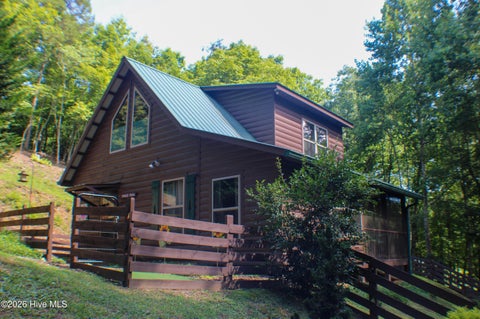 Homes For Sale - 250 Hickory Woods Trail<br/> Cherokee County, Murphy, NC 28906