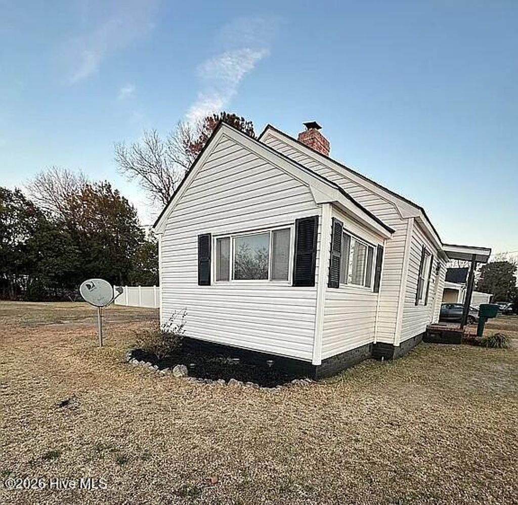 Photo of 420 Johnson Boulevard, Jacksonville, NC 28540 (MLS # 100558226)