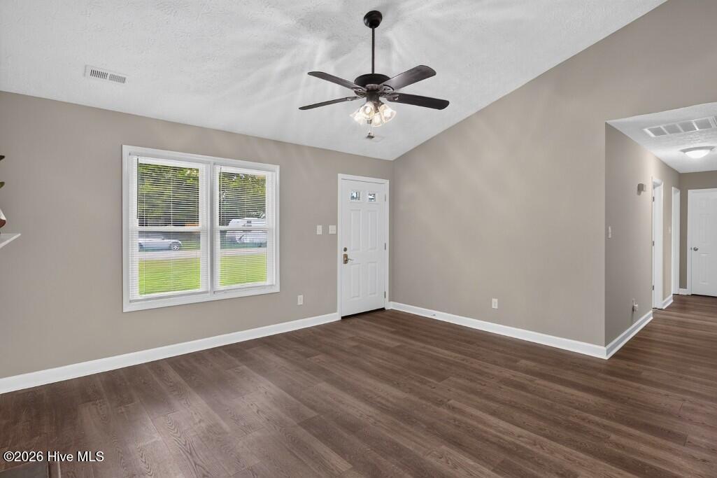 415 Cottonwood Court