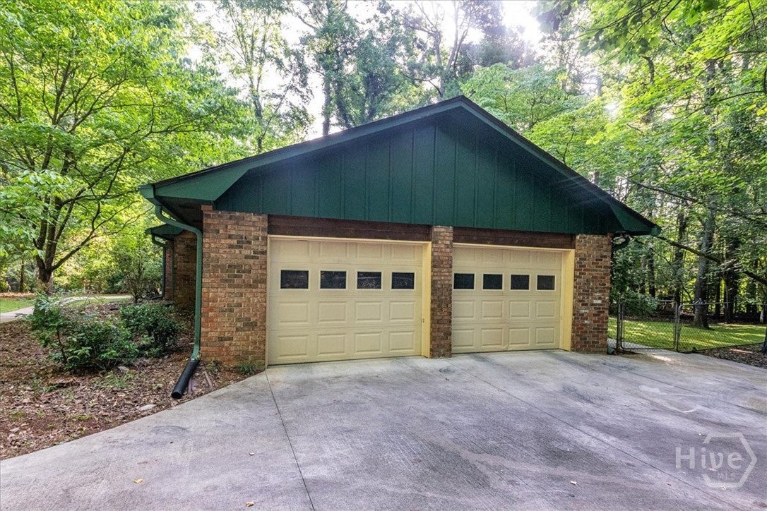 115 Crestwood Drive