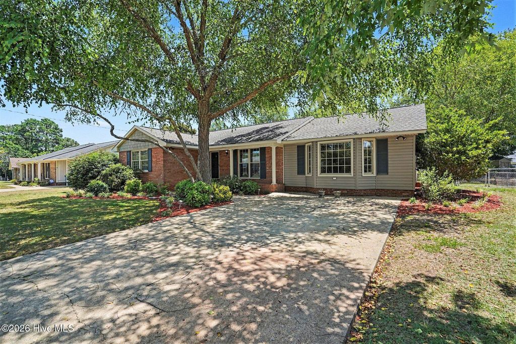 Photo of 106 Martin Street, Dunn, NC 28334 (MLS # 100582388)