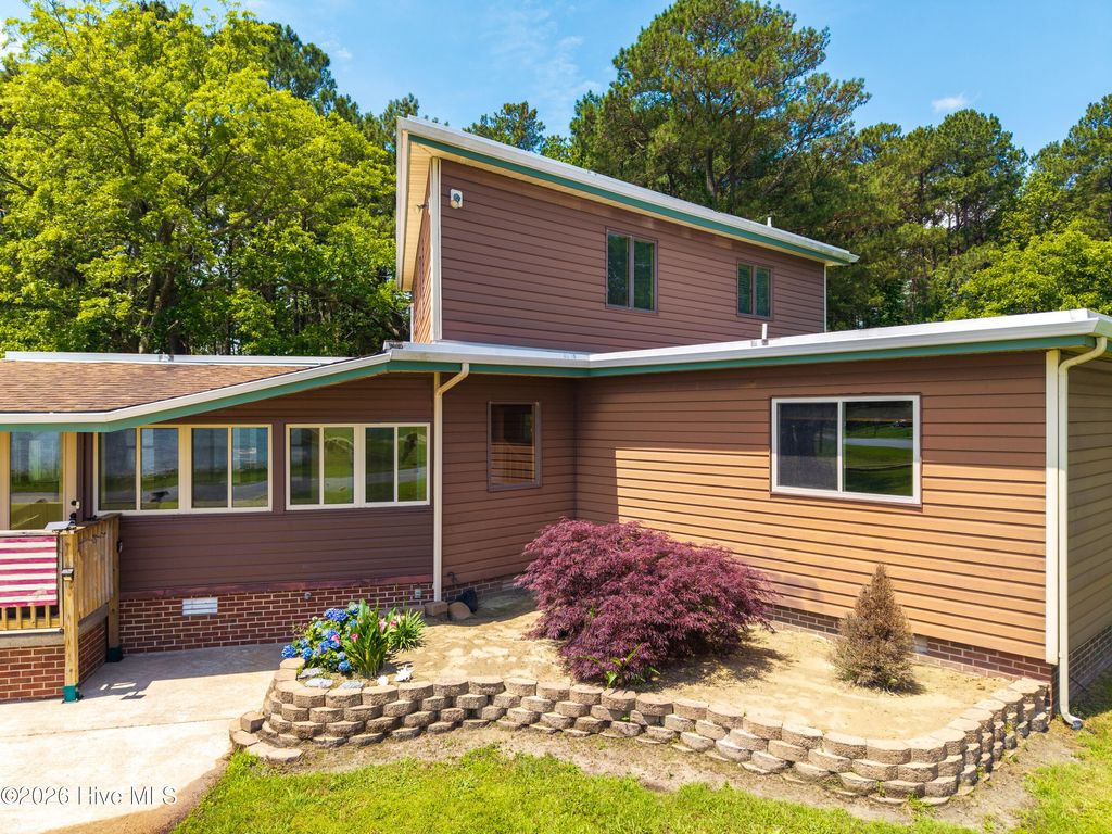 Photo of 113 Driftwood Drive, Elizabeth City, NC 27909 (MLS # 100577652)