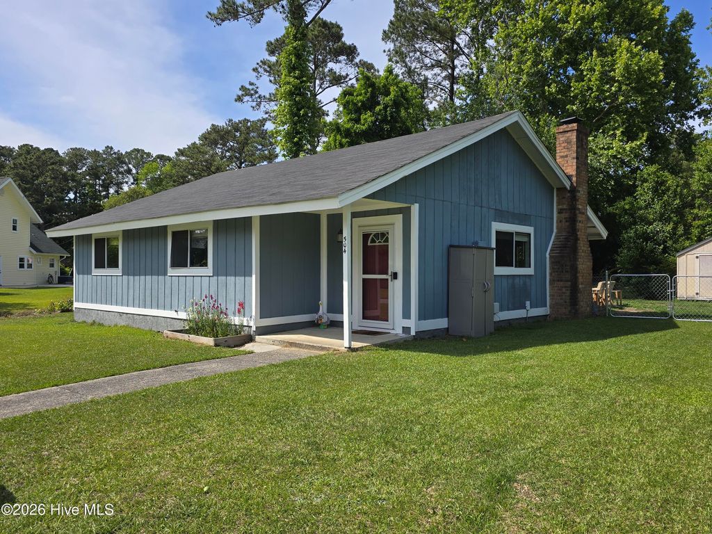 Photo of 504 Dennis Road, Jacksonville, NC 28546 (MLS # 100571780)