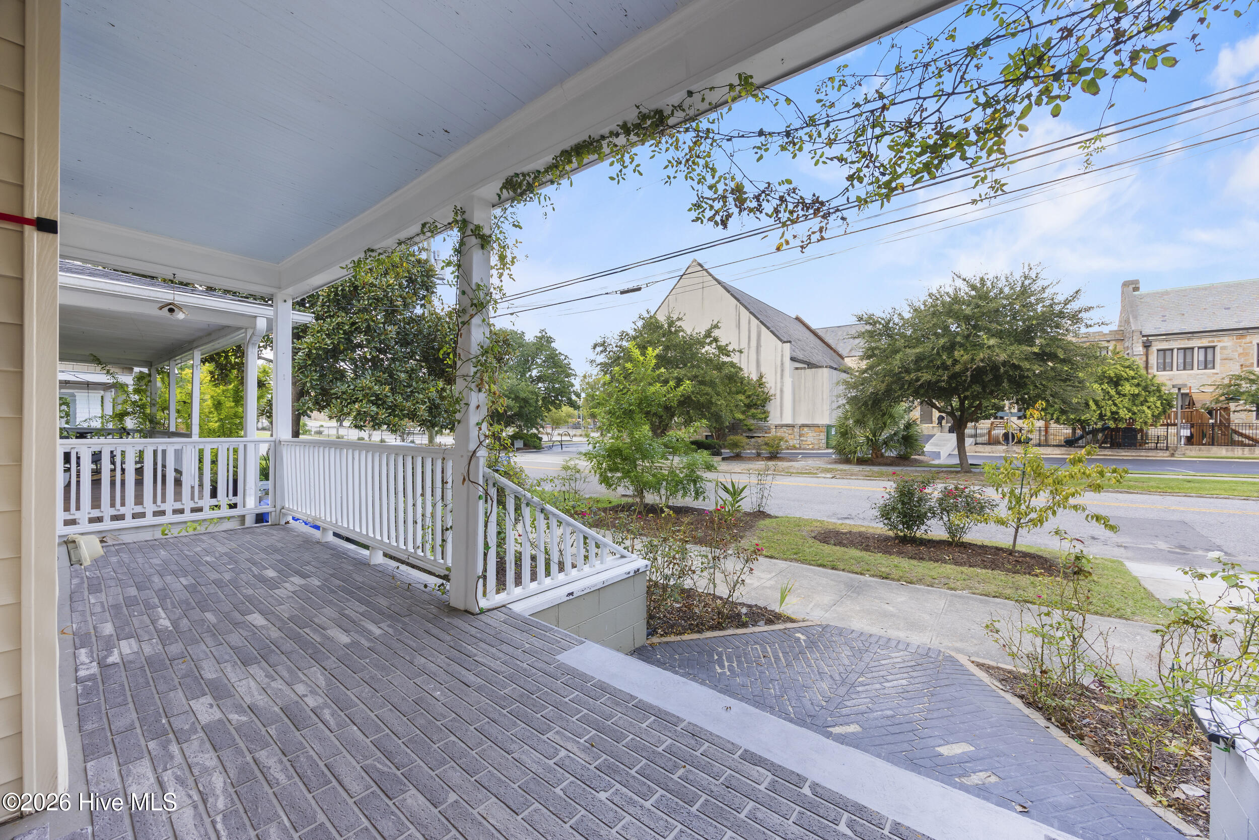 1416 Dock Street