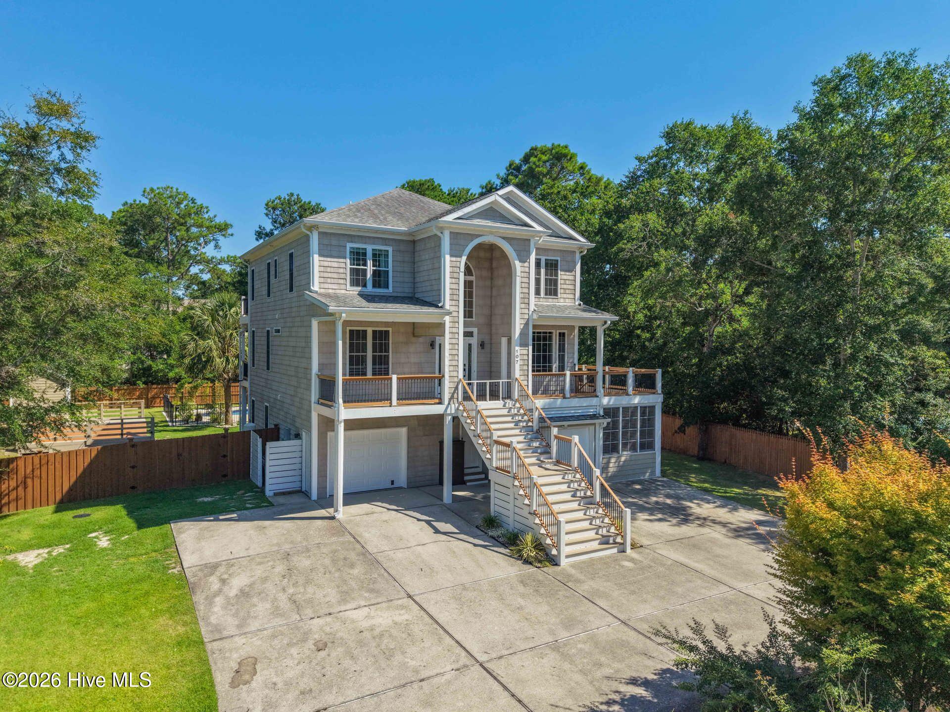 107 River Court