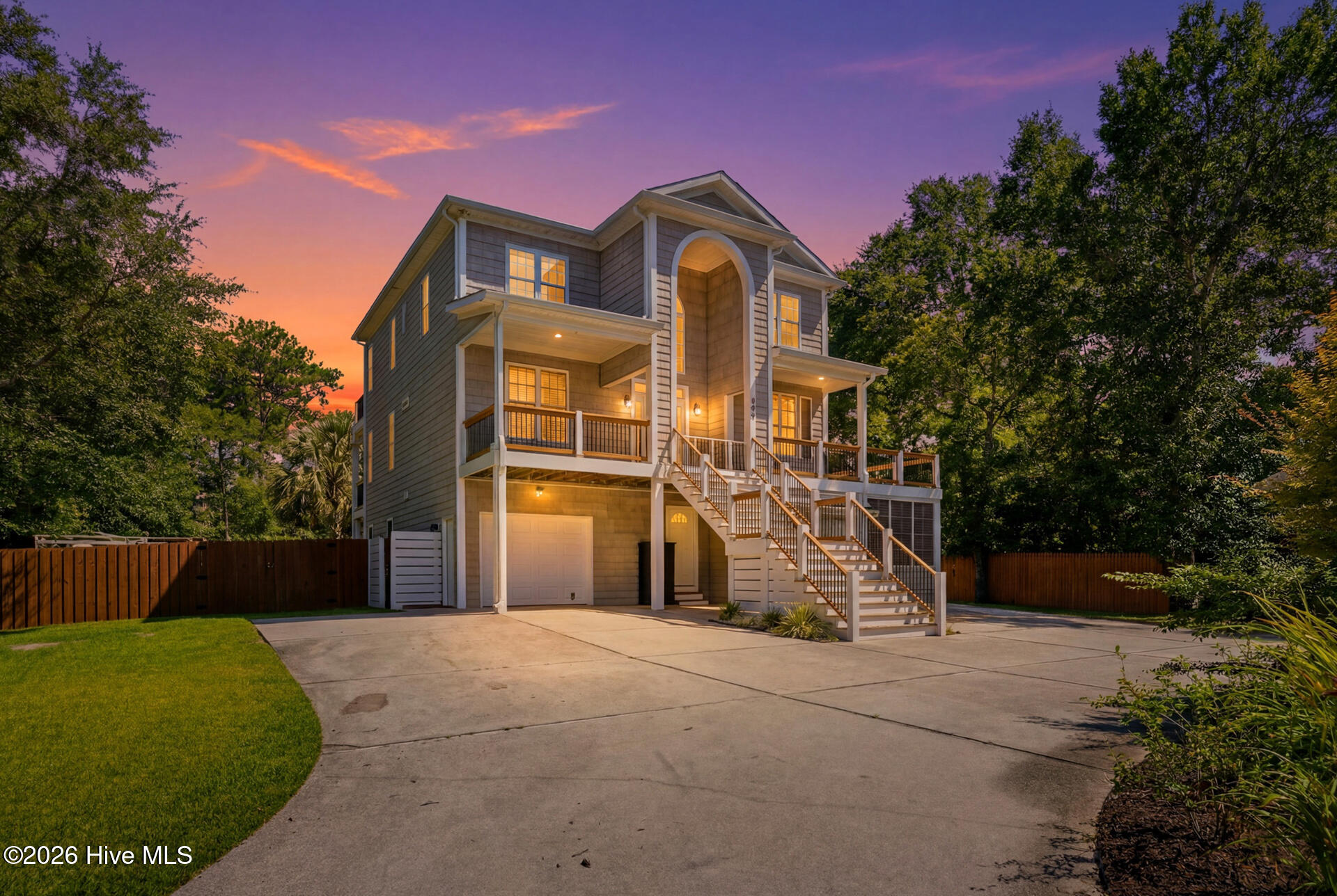 107 River Court