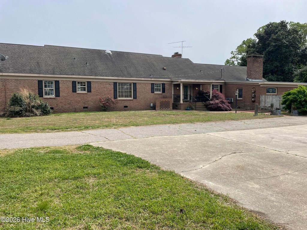 Photo of 6135 Nc Hwy 222, Stantonsburg, NC 27883 (MLS # 100565664)