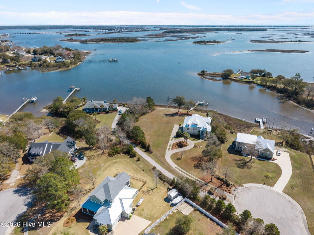 Photo of 114 Elizabeth Way Way, Swansboro, NC 28584 (MLS # 100560999)