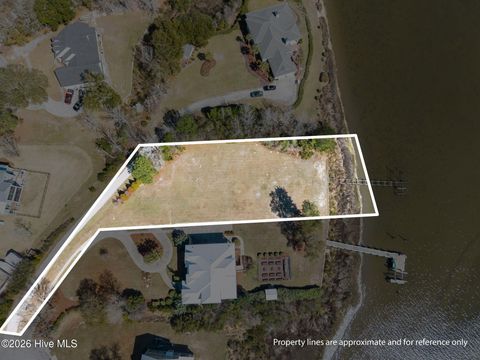Tiny photo for 114 Elizabeth Way Court, Swansboro, NC 28584 (MLS # 100560999)