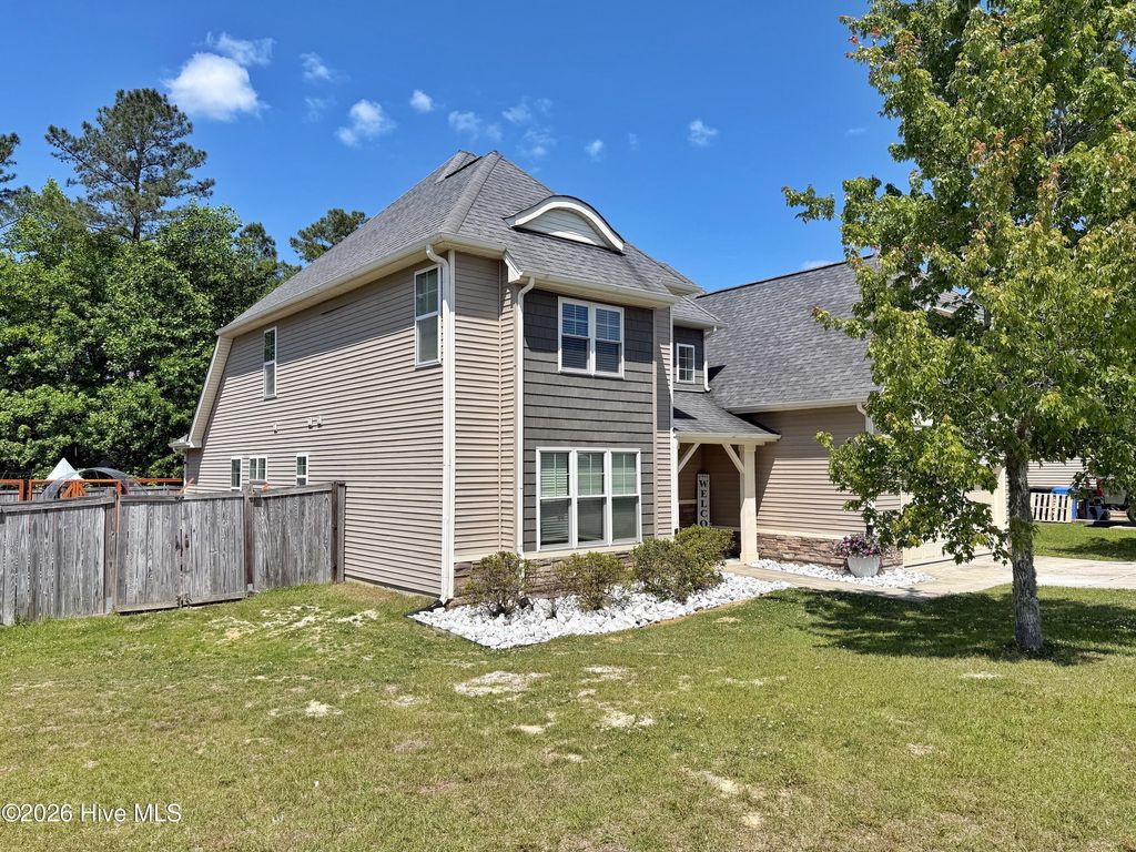 Photo of 703 Stagecoach Drive, Jacksonville, NC 28546 (MLS # 100573541)