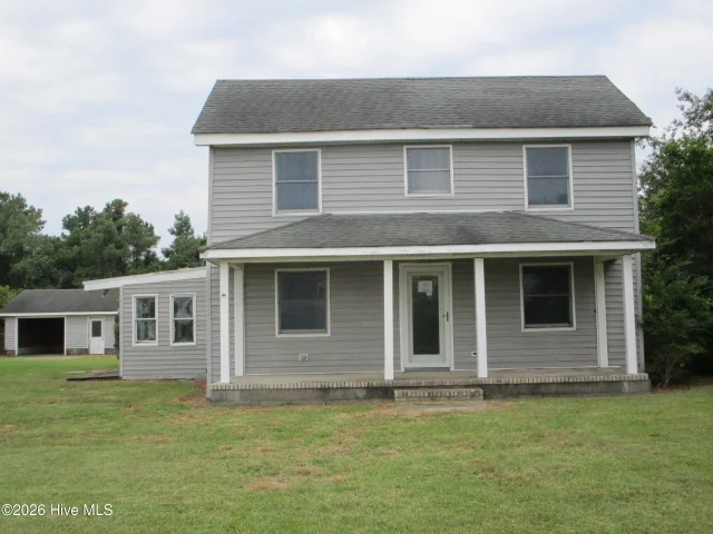 330 Narrow Shore Road, photo 2 of 63