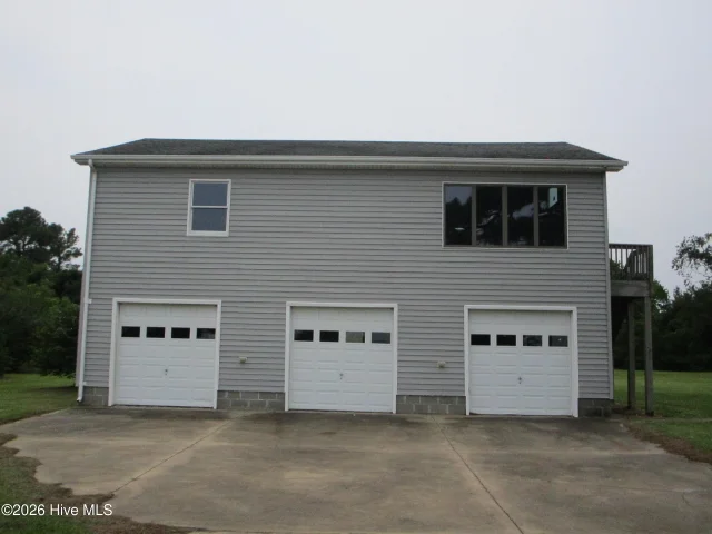 330 Narrow Shore Road, photo 4 of 63