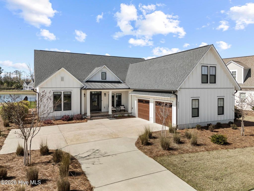 Photo of 5301 Barcroft Lake Drive, Leland, NC 28451 (MLS # 100561204)