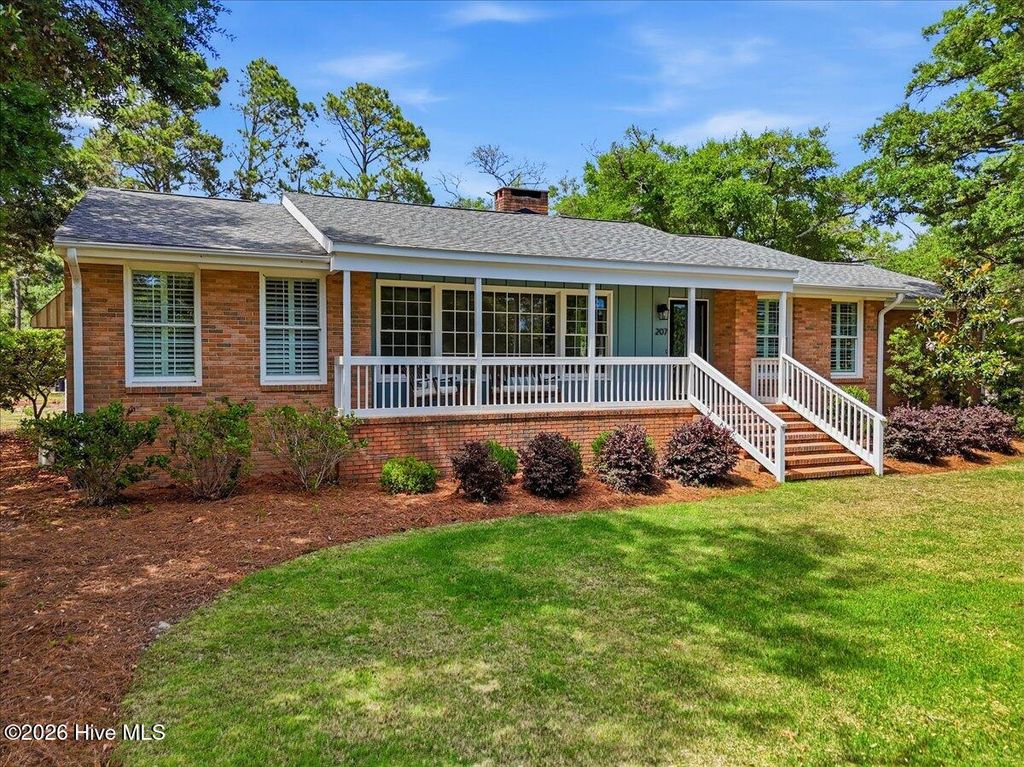 Photo of 207 River Drive, Southport, NC 28461 (MLS # 100577679)