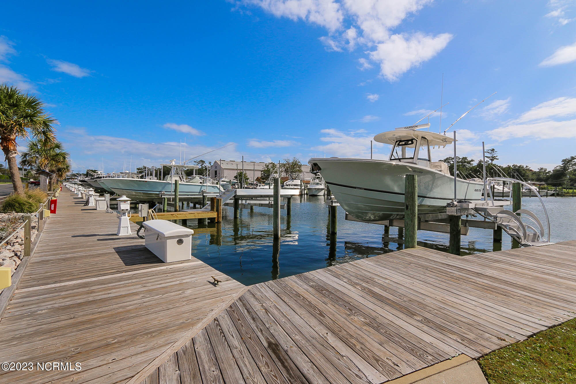 4425 Arendell Street 301 & Boatslip #25