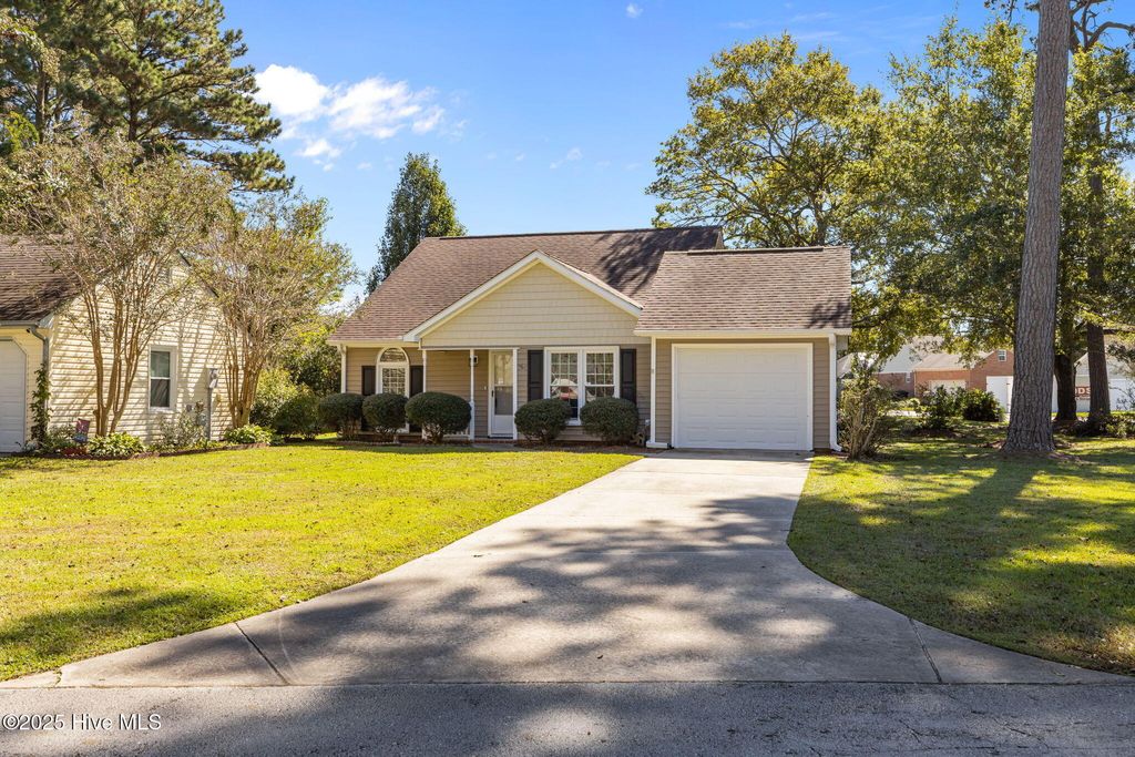 Photo of 202 Rankin Court, New Bern, NC 28560 (MLS # 100534651)
