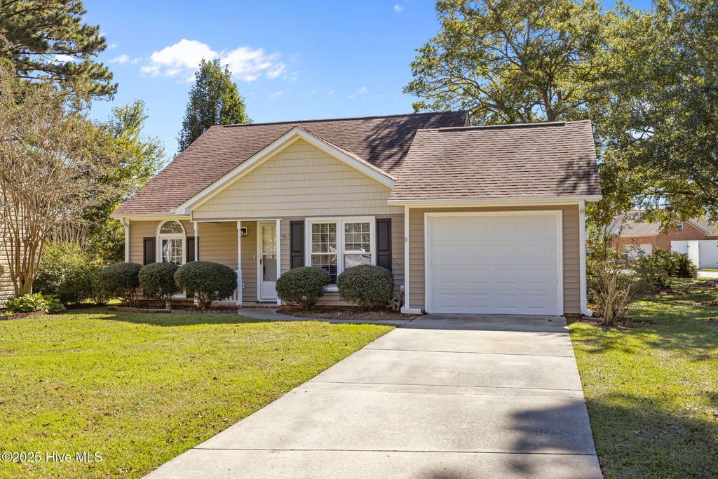 Photo of 202 Rankin Court, New Bern, NC 28560 (MLS # 100534651)