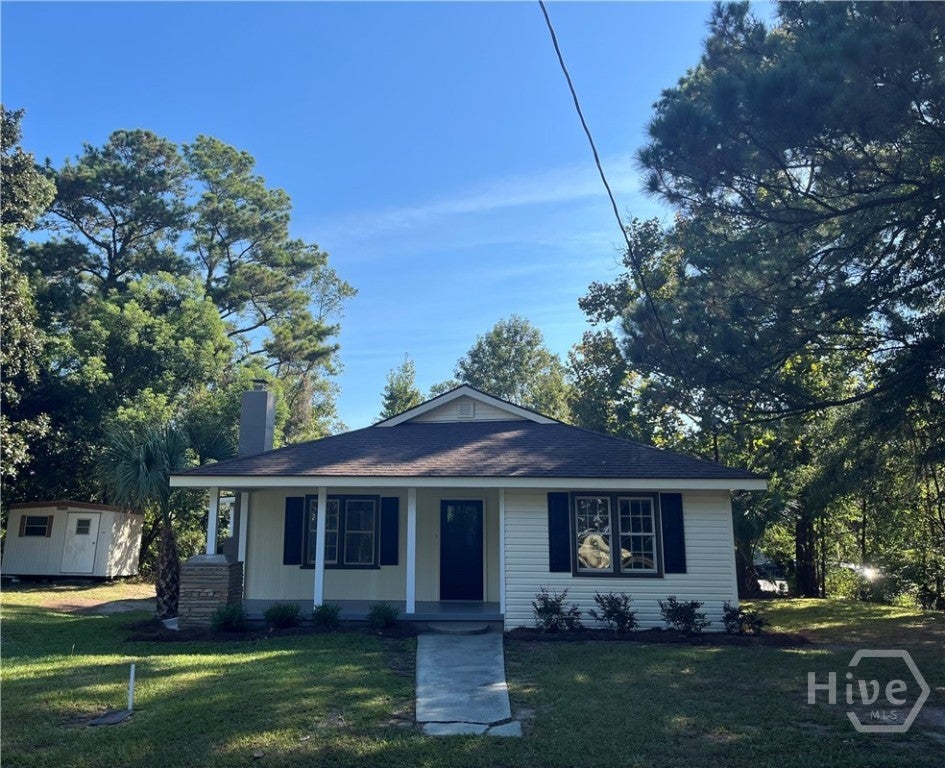 Photo of 2610 Dogwood Avenue, Savannah, GA 31404 (MLS # SA365291)