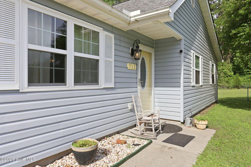 Photo of 712 Conifer Circle, Jacksonville, NC 28540 (MLS # 100573378)