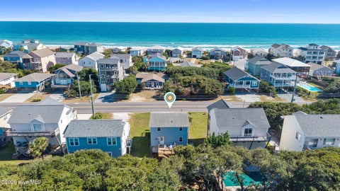 Tiny photo for 1123 S Topsail Drive, Surf City, NC 28445 (MLS # 100608987)