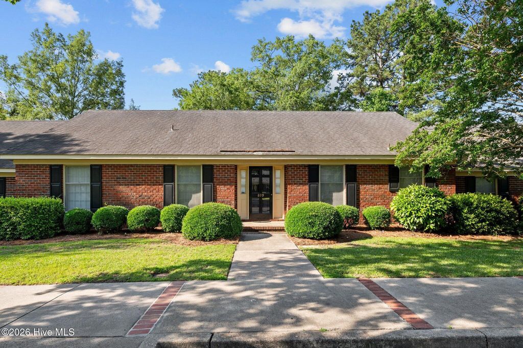 Photo of 809 Greenbriar Road, Kinston, NC 28501 (MLS # 100559066)