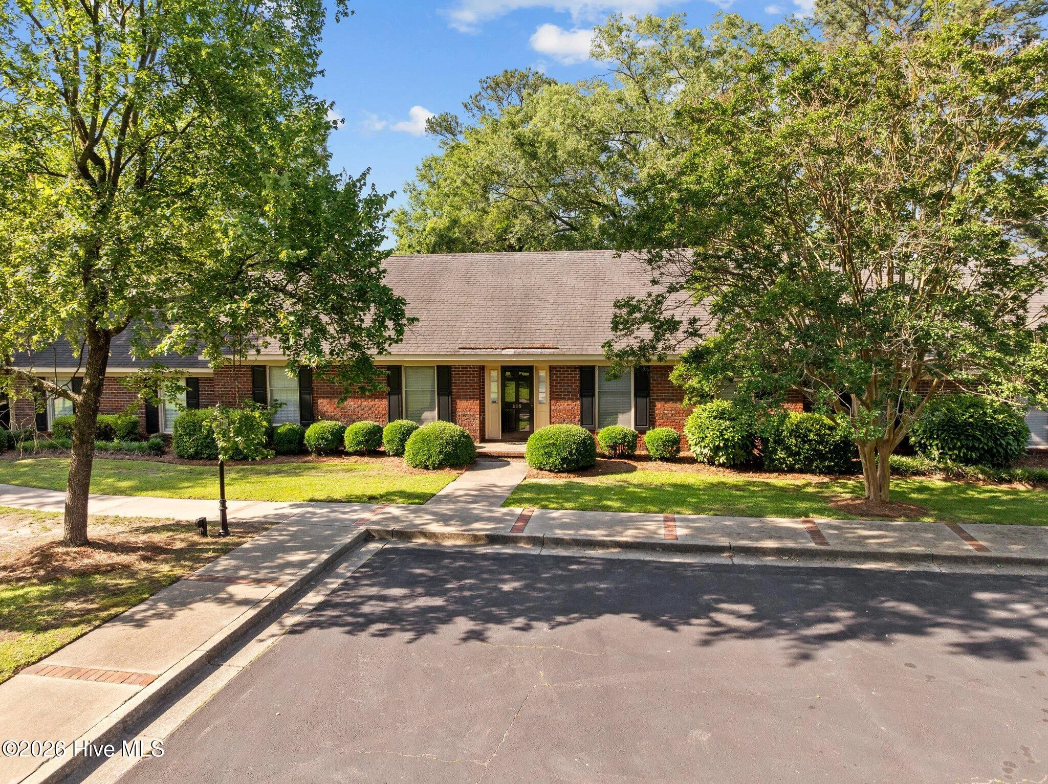 809 Greenbriar Road