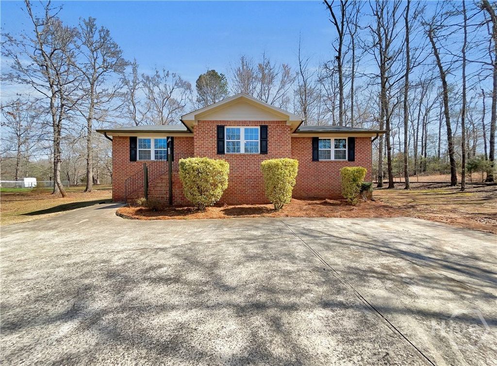 Photo of 255 Big Oak Circle, Athens, GA 30605 (MLS # CL350280)