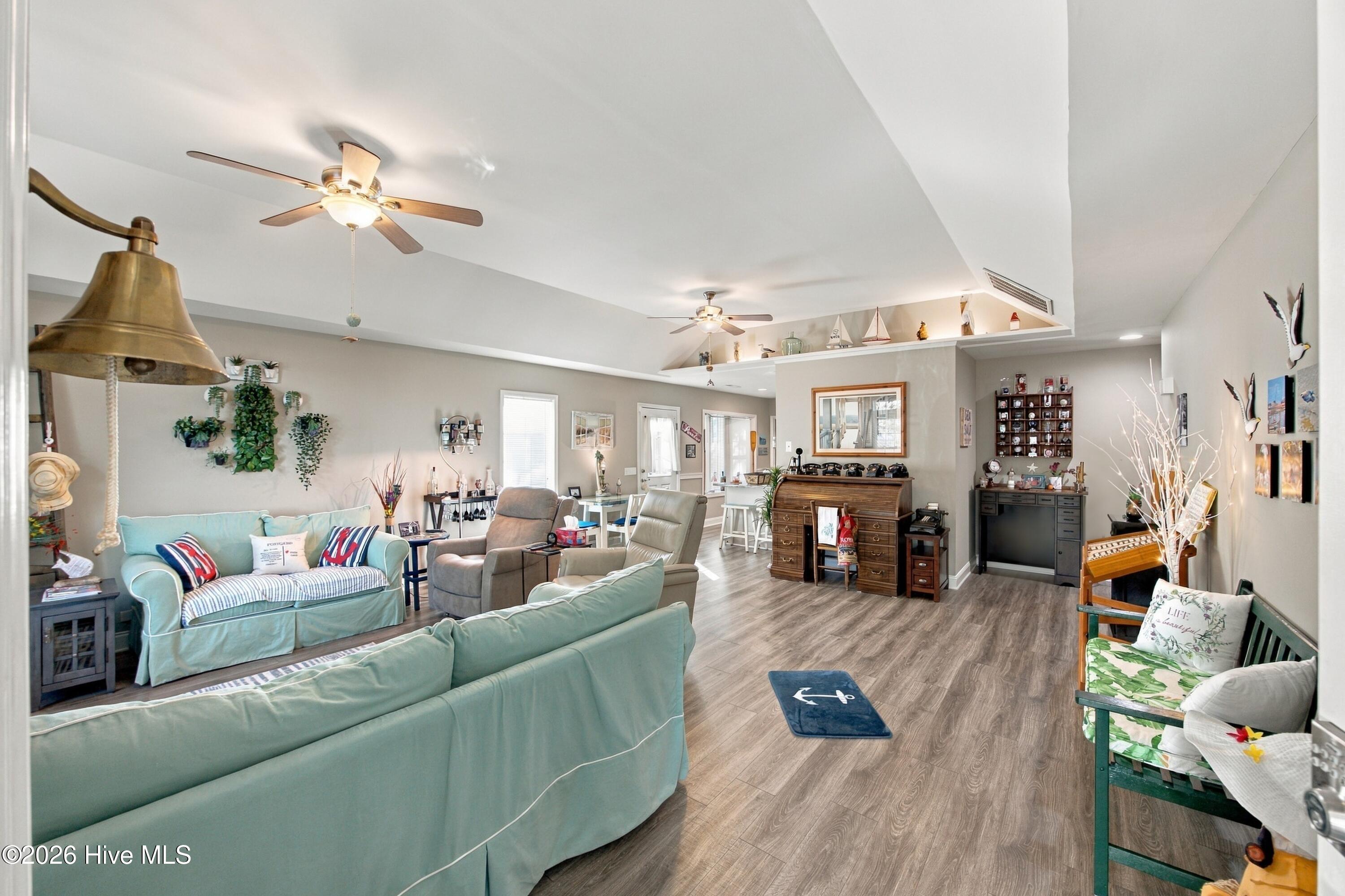 2805 E Yacht Drive