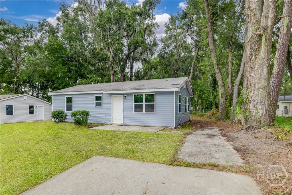 Photo of 506 E Montgomery Cross Road, Savannah, GA 31406 (MLS # SA345544)