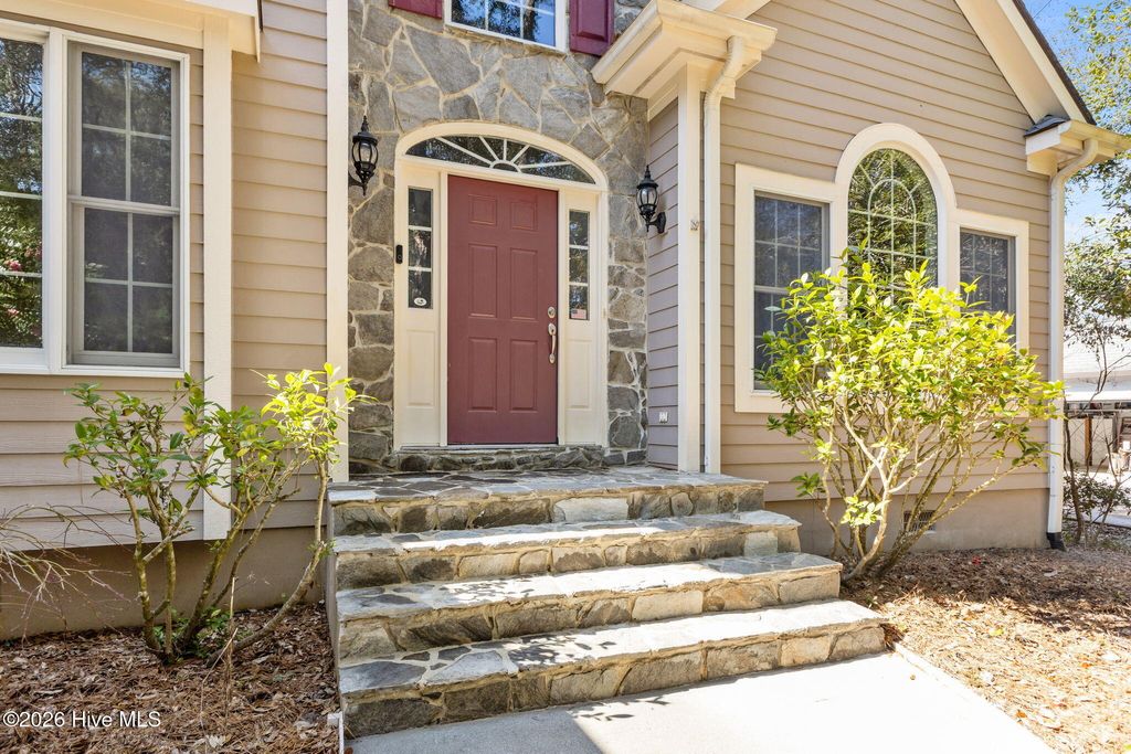 Photo of 121 Oakleaf Drive, Pine Knoll Shores, NC 28512 (MLS # 100559767)