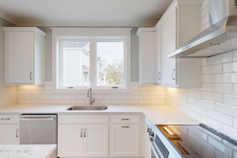 Tiny photo for 52 Pier View Court, Hampstead, NC 28443 (MLS # 100559746)