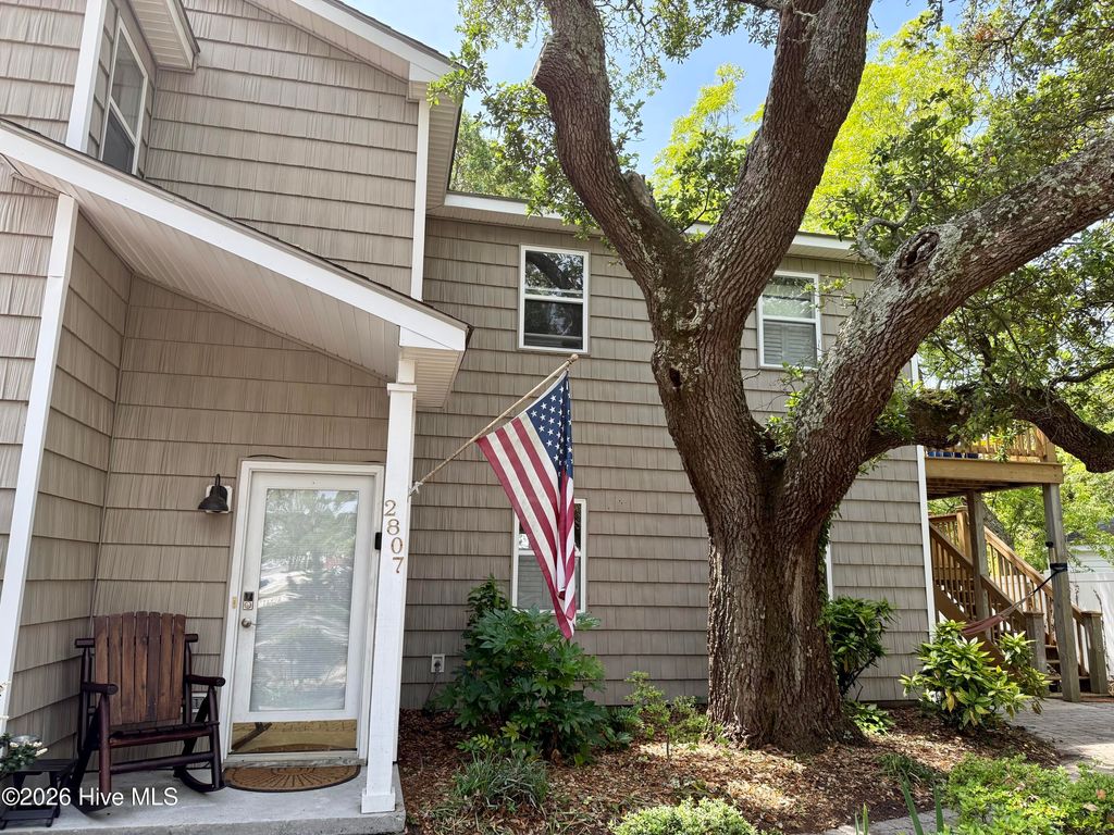Photo of 2807 Arendell Street, Morehead City, NC (MLS # 100573060)