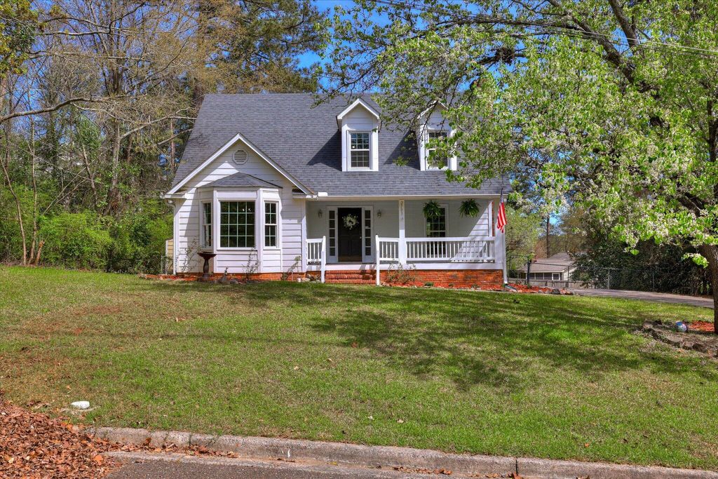 Photo of 2703 Woodchip Drive, Augusta, GA 30909 (MLS # 553524)