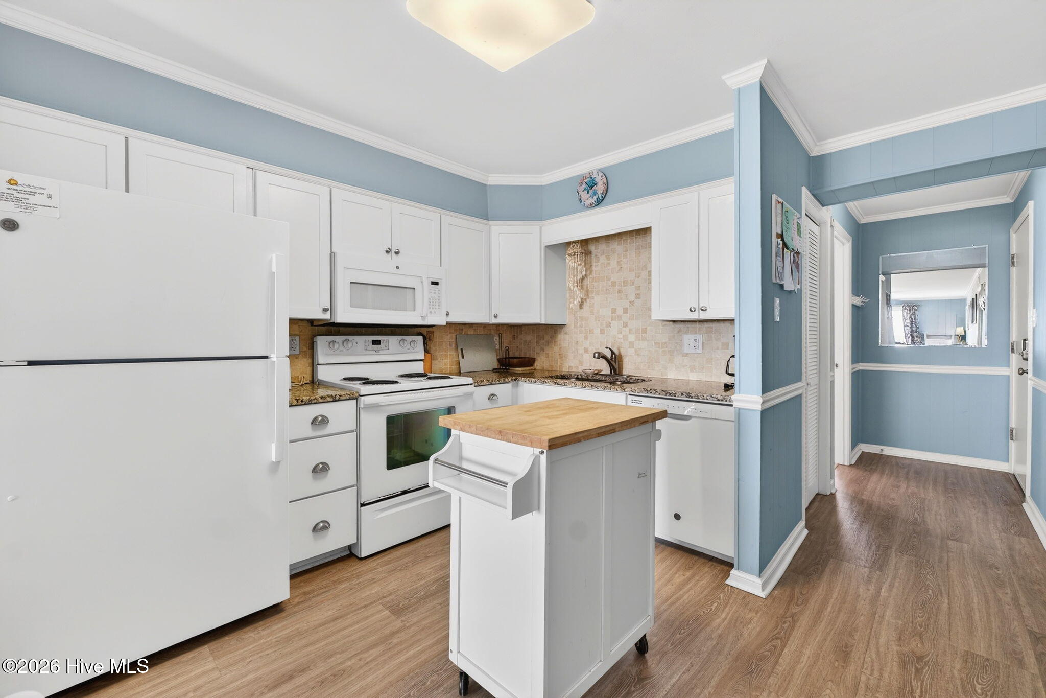 305 W First Street C2