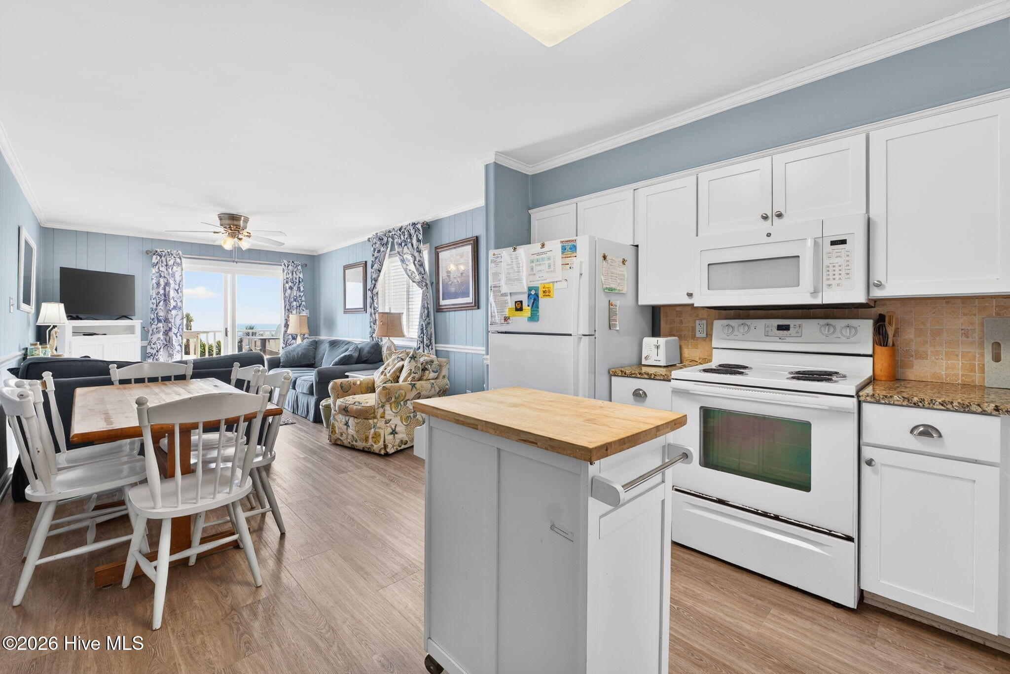 305 W First Street C2