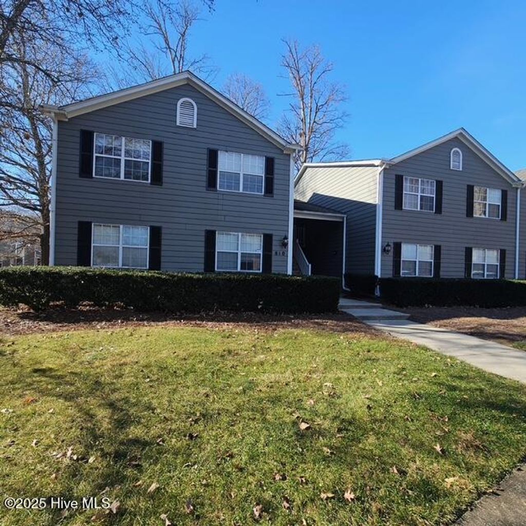 Photo of 810 Ashebrook Drive, Greensboro, NC 27409 (MLS # 100545692)