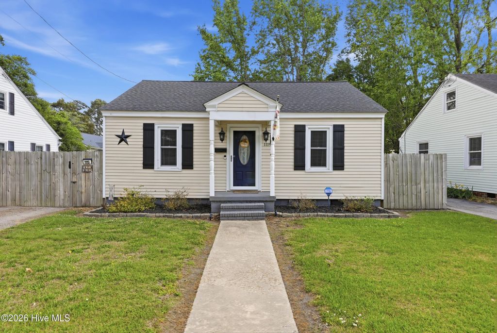 Photo of 1119 W Colonial Avenue, Elizabeth City, NC 27909 (MLS # 100569531)