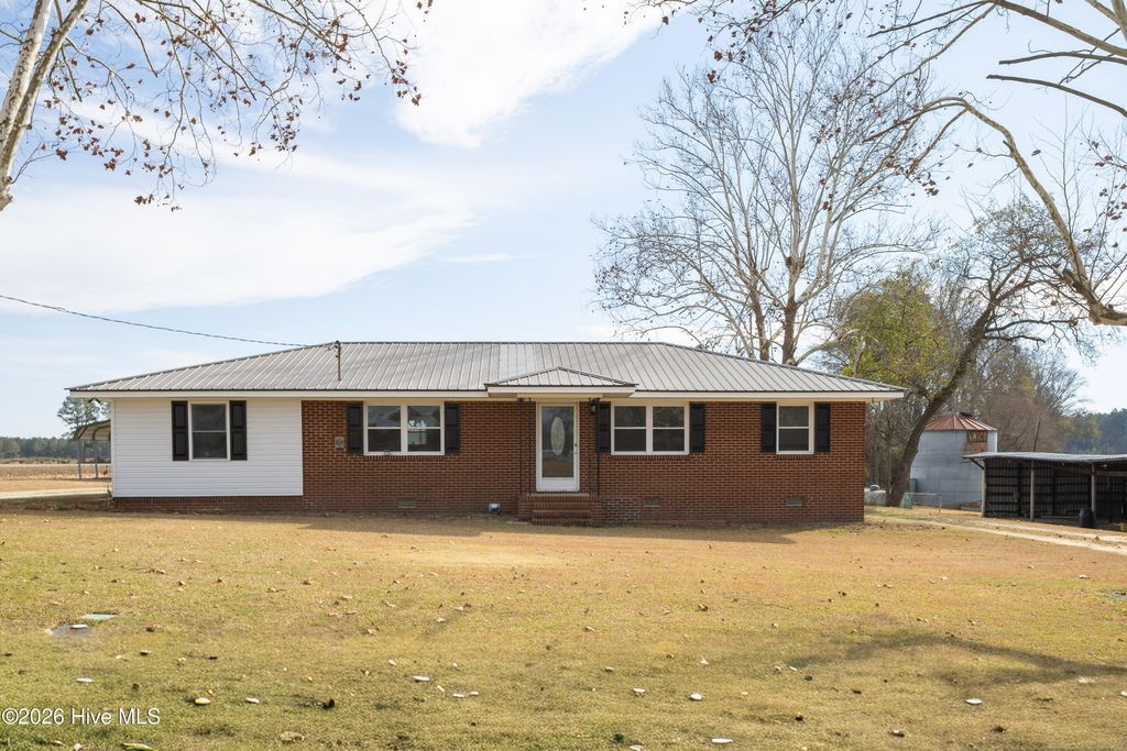 Photo of 573 Langston Road, Newton Grove, NC 28366 (MLS # 100549596)