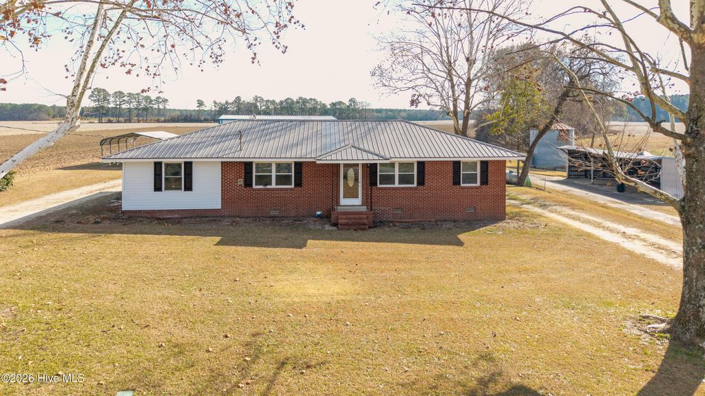 Photo of 573 Langston Road, Newton Grove, NC 28366 (MLS # 100549596)