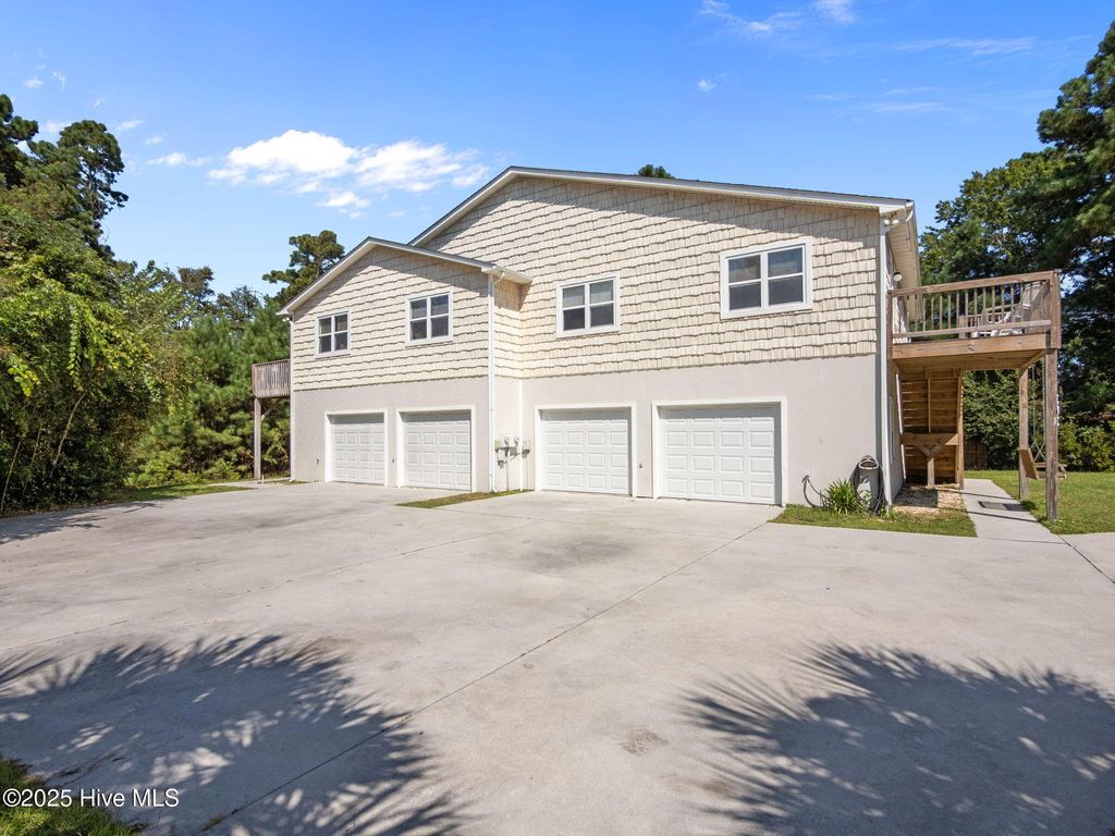 Photo of 303 Osprey Ridge Drive, Emerald Isle, NC 28594 (MLS # 100530656)