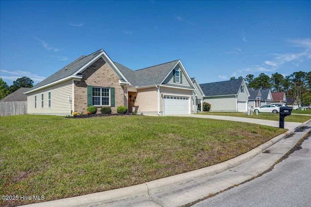 Photo of 115 Kenmore Court, New Bern, NC 28560 (MLS # 100553269)
