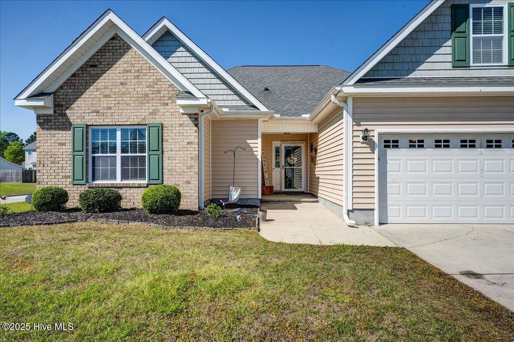 Photo of 115 Kenmore Court, New Bern, NC 28560 (MLS # 100553269)