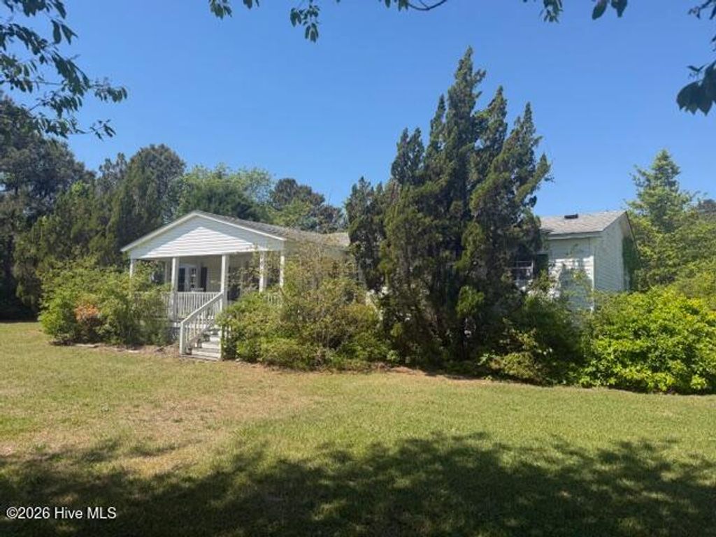 Photo of 164 Edgewater Drive, Harbinger, NC 27941 (MLS # 100568522)