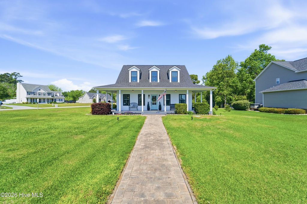 Photo of 48 Pickett Way, Swansboro, NC 28584 (MLS # 100571845)