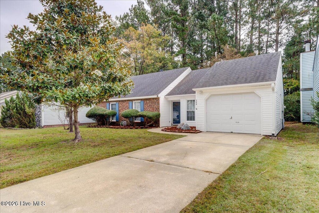 Photo of 208 Rankin Court, New Bern, NC 28560 (MLS # 100613395)