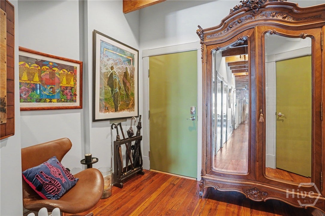 101 Barnard Street 401