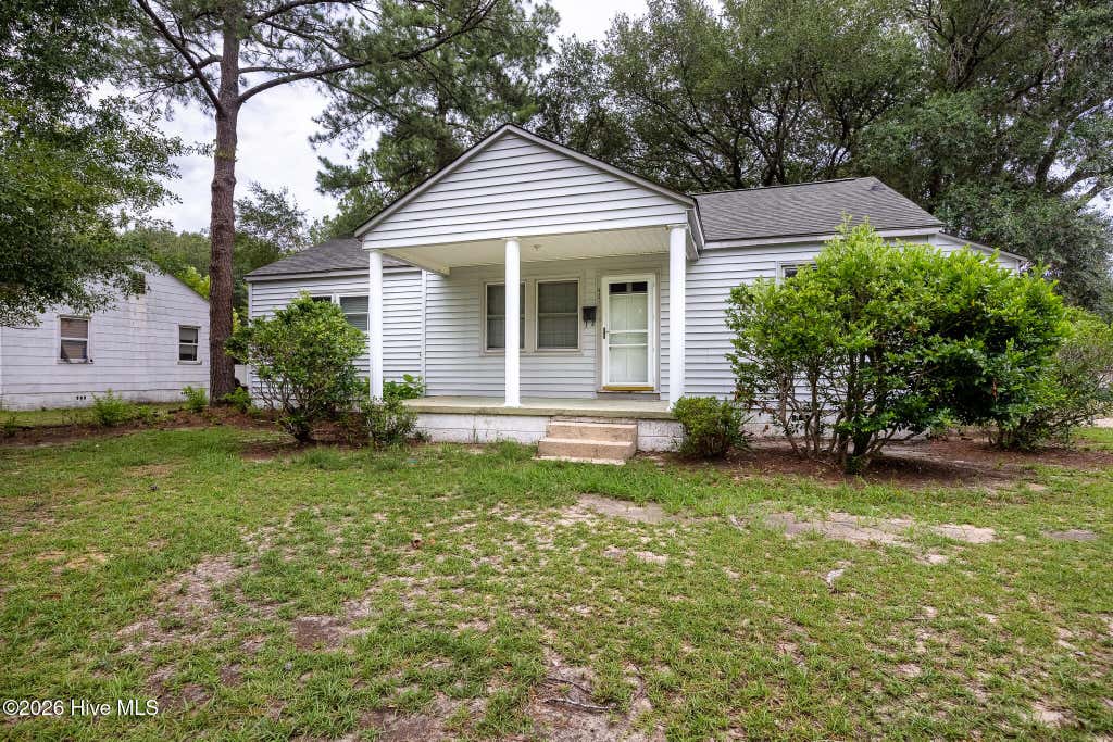 Photo of 413 Seymour Street, Aberdeen, NC 28315 (MLS # 100591185)