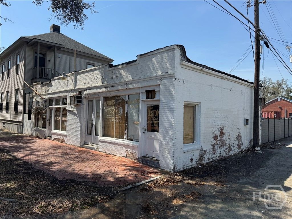 Photo of 2415 Montgomery Street, Savannah, GA 31401 (MLS # SA351636)