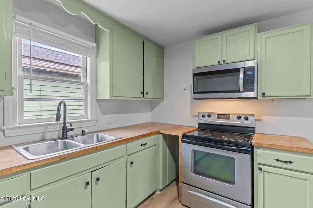 Photo of 612 S 6th Street, Wilmington, NC 28401 (MLS # 100544311)