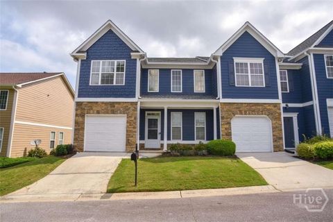 Townhouse For Sale - 6616 Splashwater Drive<br/> Flowery Branch, GA 30542